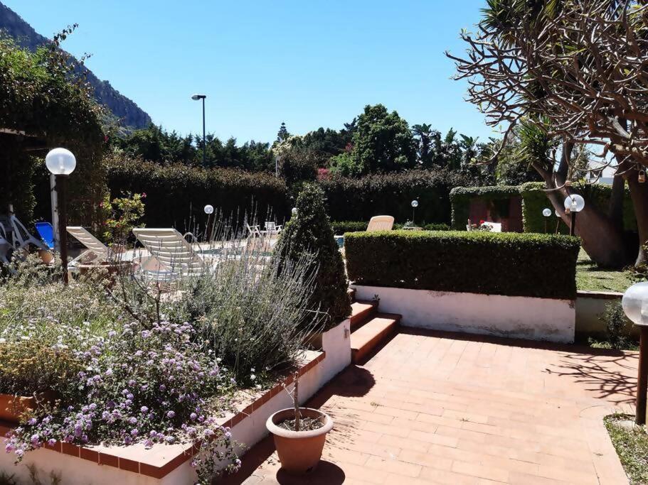 Da Nonna Cettina Appartamento In Villa Con Piscina Palermo Eksteriør bilde