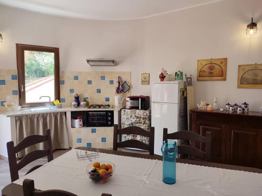 Da Nonna Cettina Appartamento In Villa Con Piscina Palermo Eksteriør bilde
